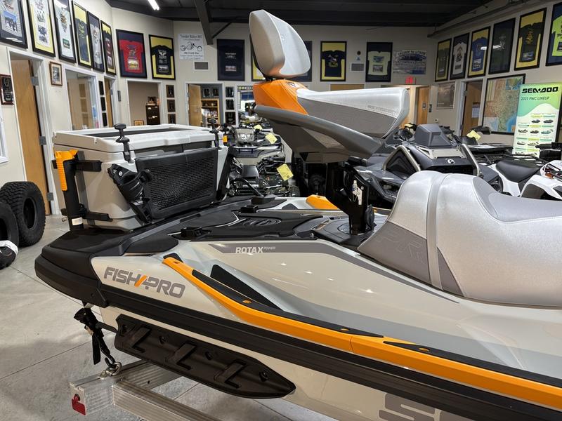 2026 Sea-Doo Fishpro Trophy 170 WATERCRAFT