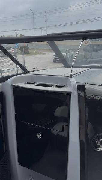 2026 Yamaha Boats 252XE BOAT