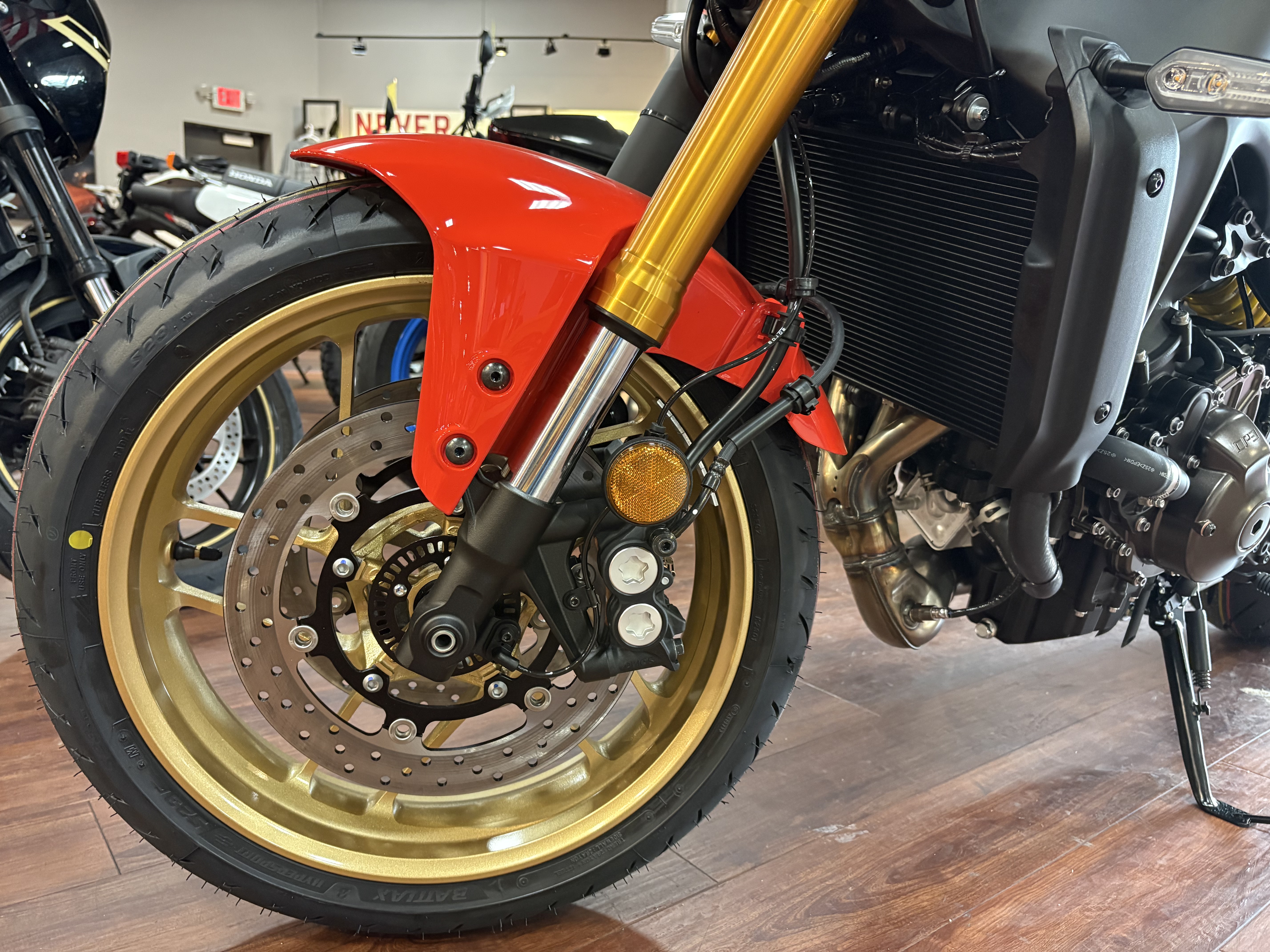 2026 Yamaha XSR900 SPORT BIKE