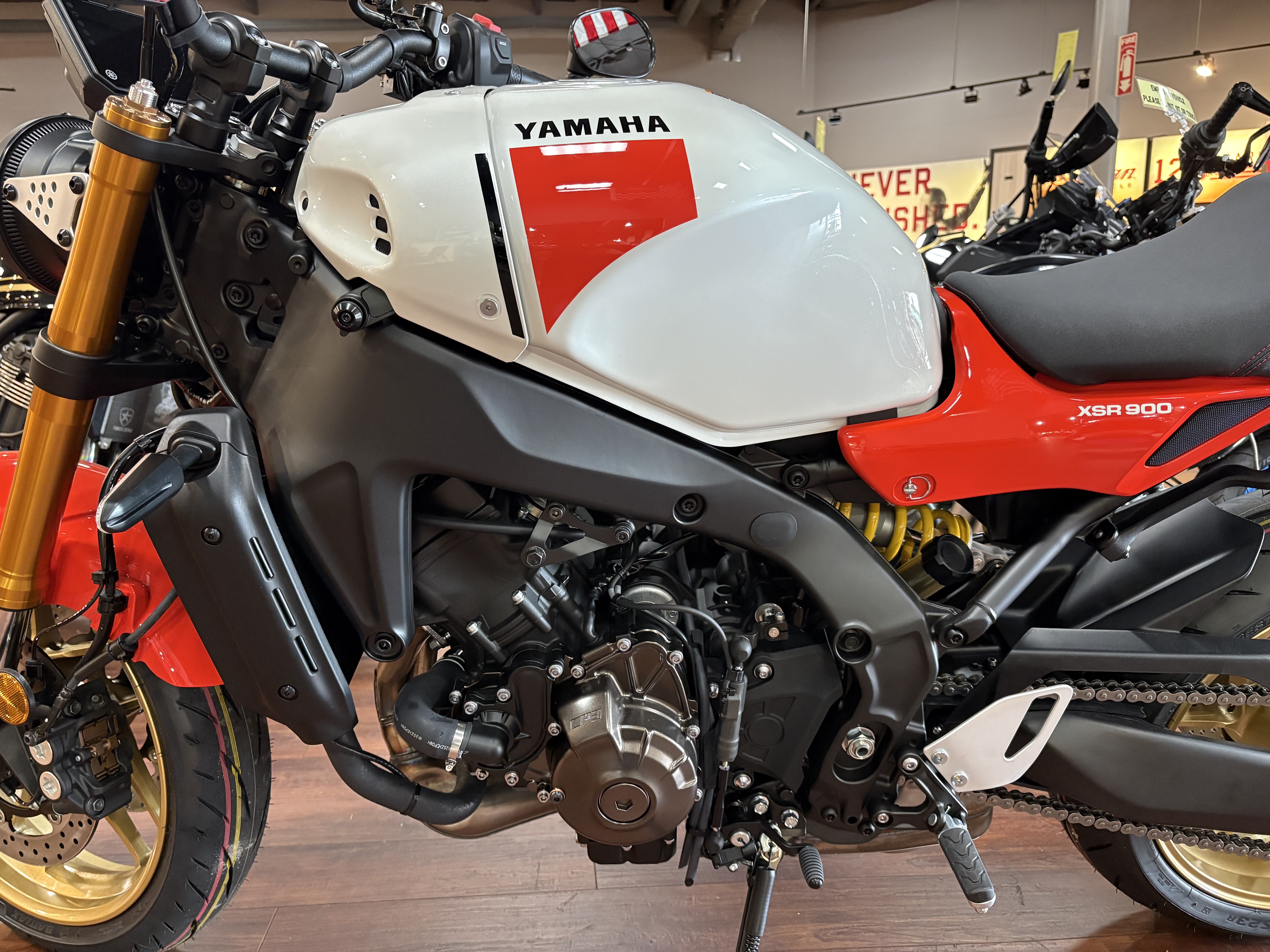 2026 Yamaha XSR900 SPORT BIKE
