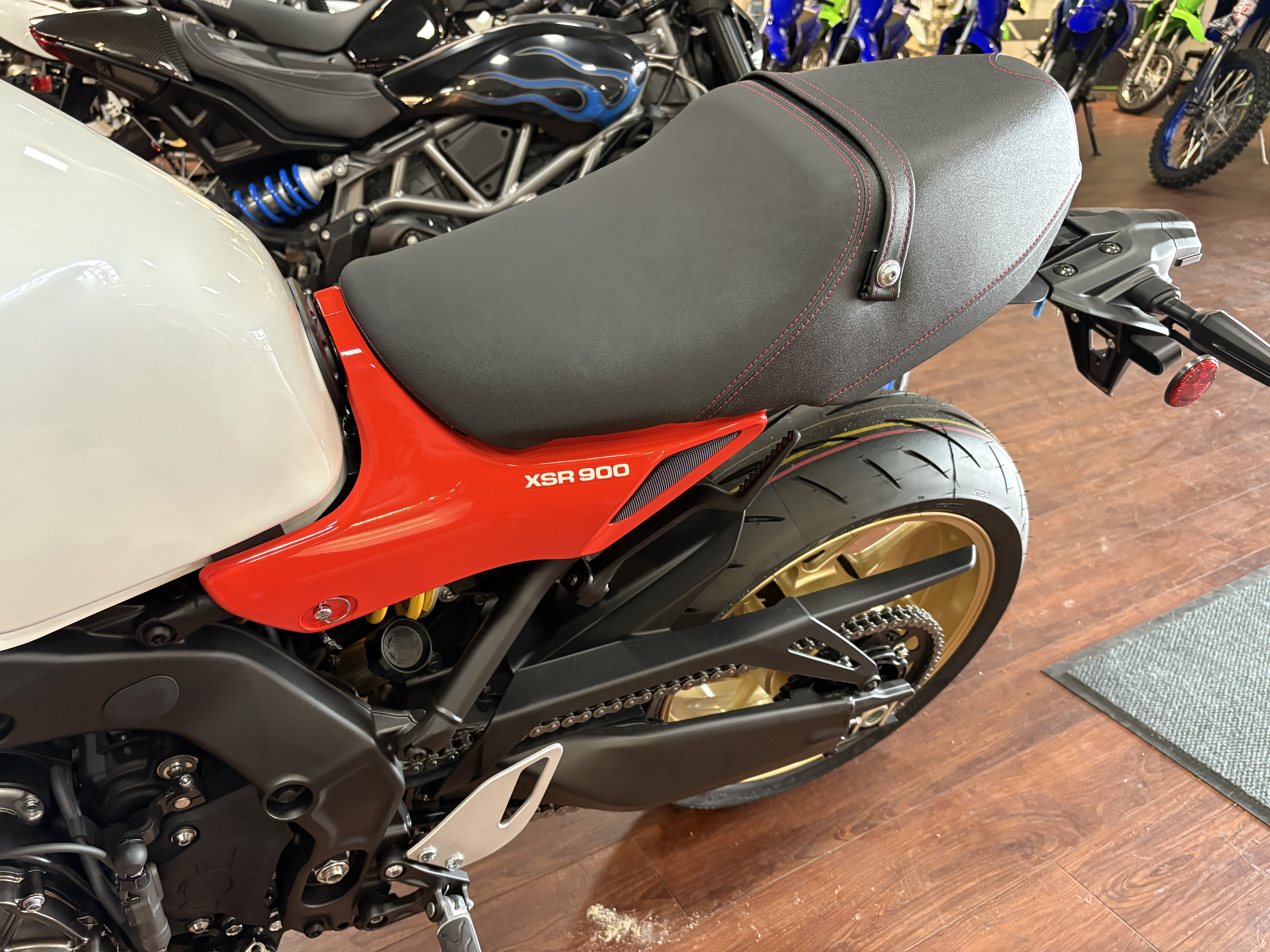 2026 Yamaha XSR900 SPORT BIKE