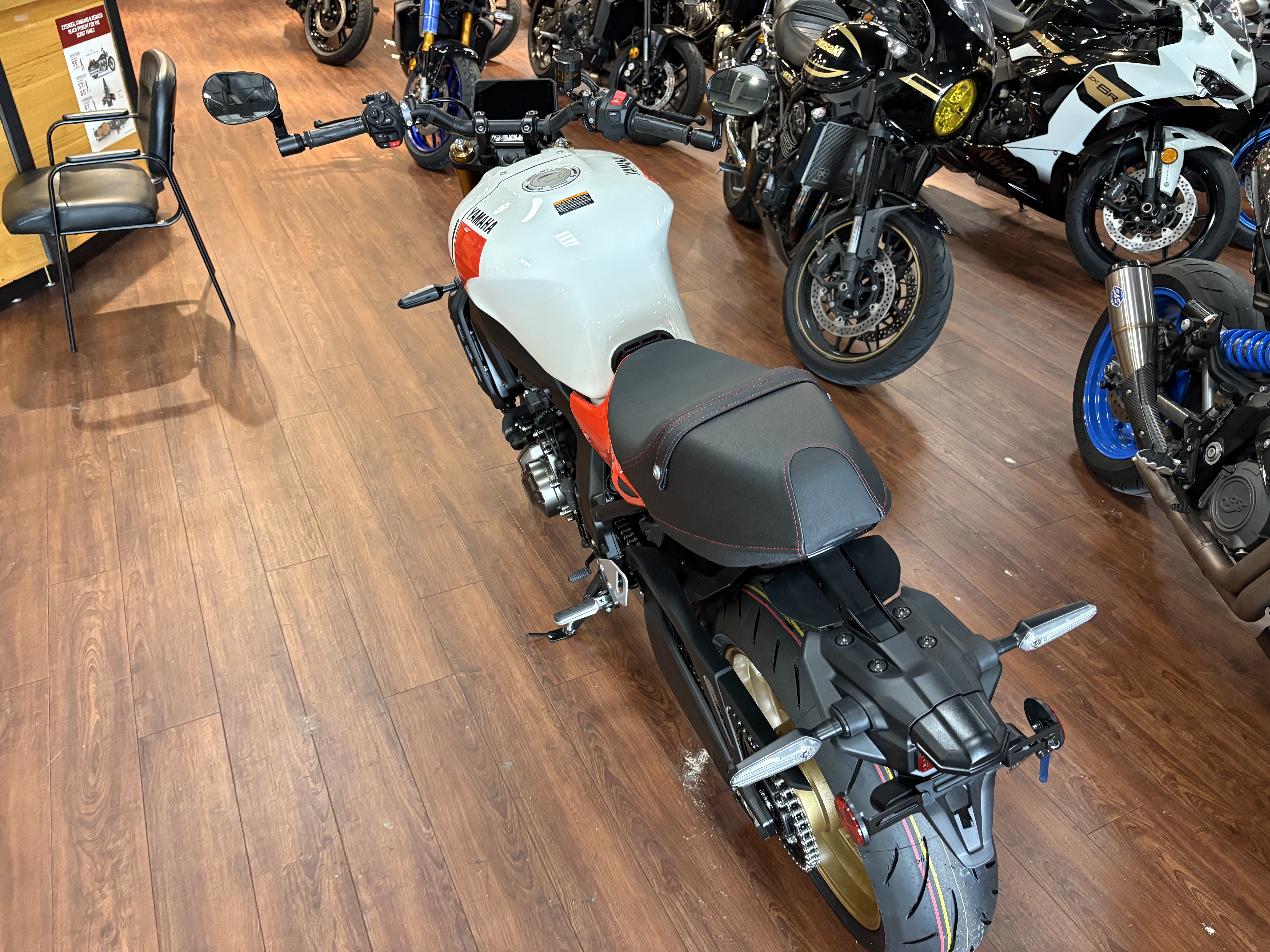 2026 Yamaha XSR900 SPORT BIKE
