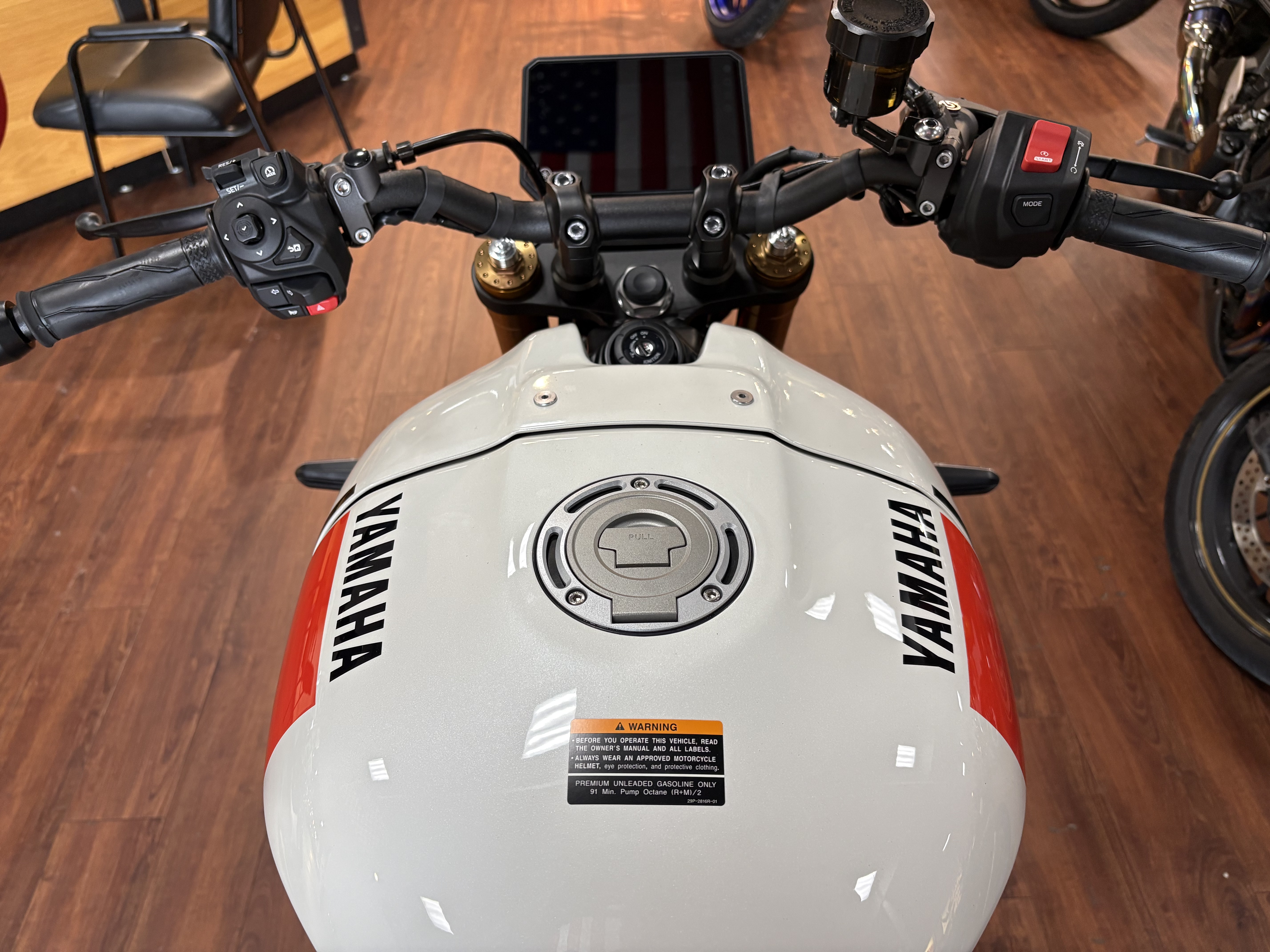 2026 Yamaha XSR900 SPORT BIKE