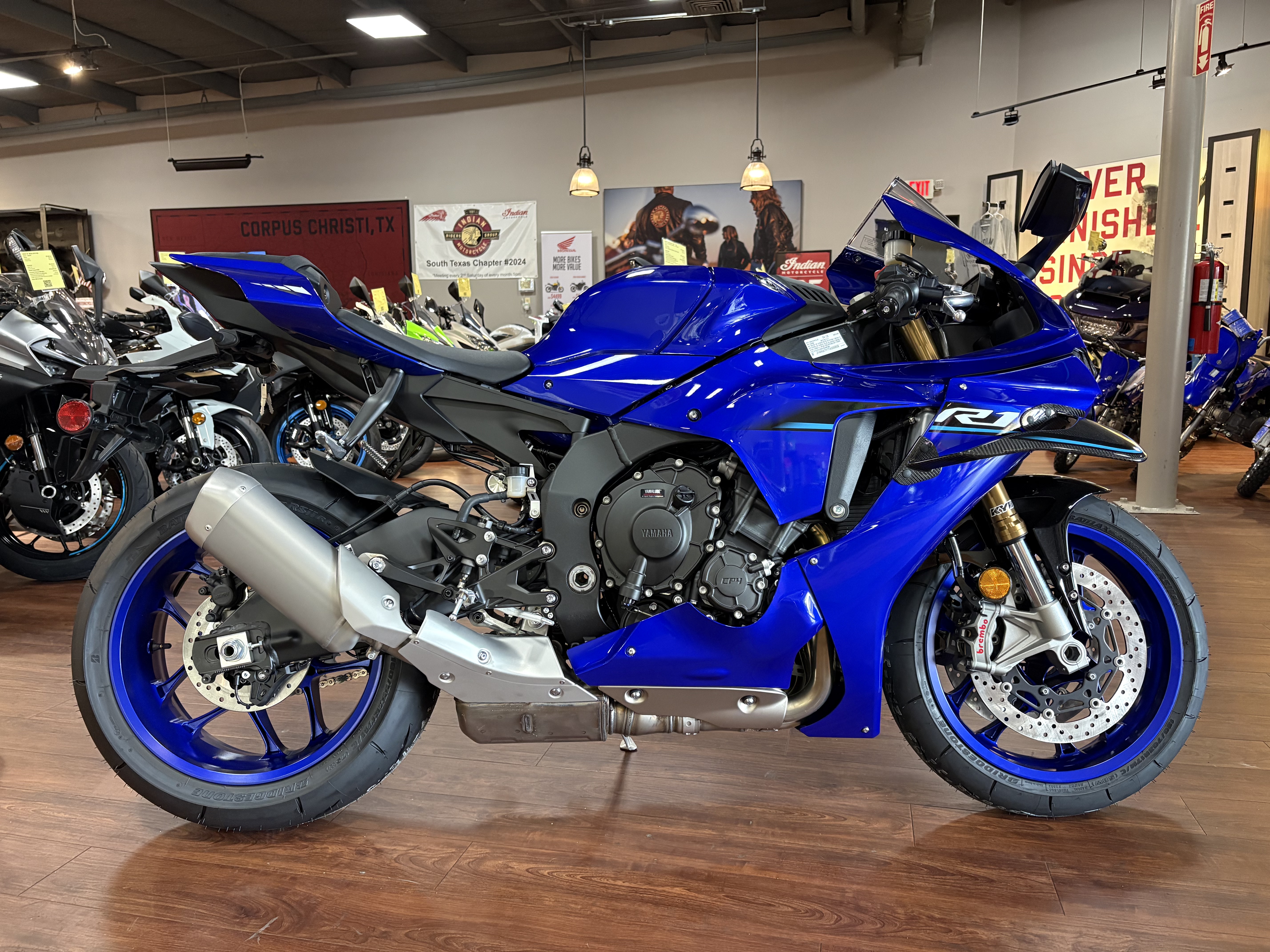 2026 Yamaha YZF-R1 SPORT BIKE
