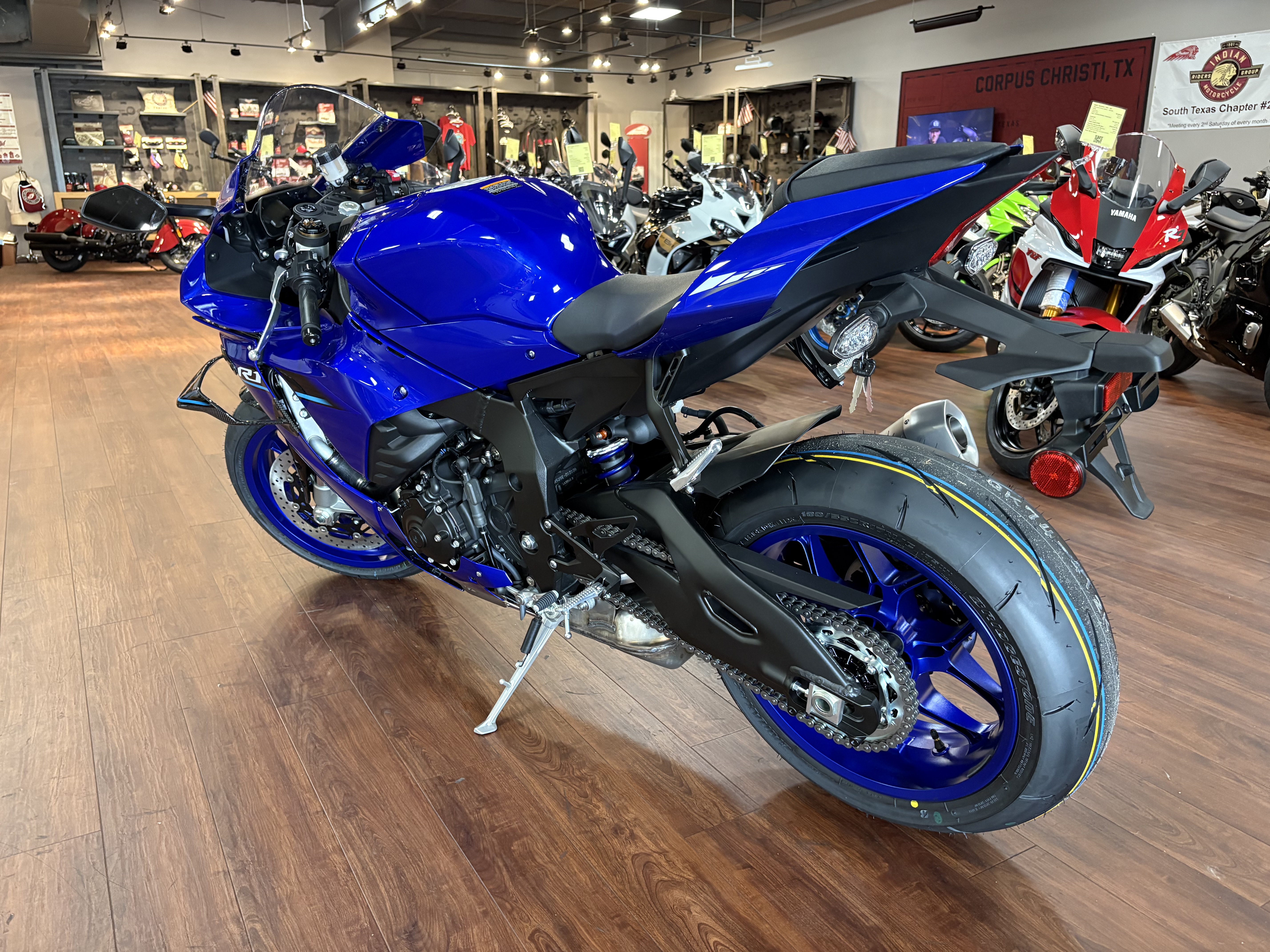 2026 Yamaha YZF-R1 SPORT BIKE