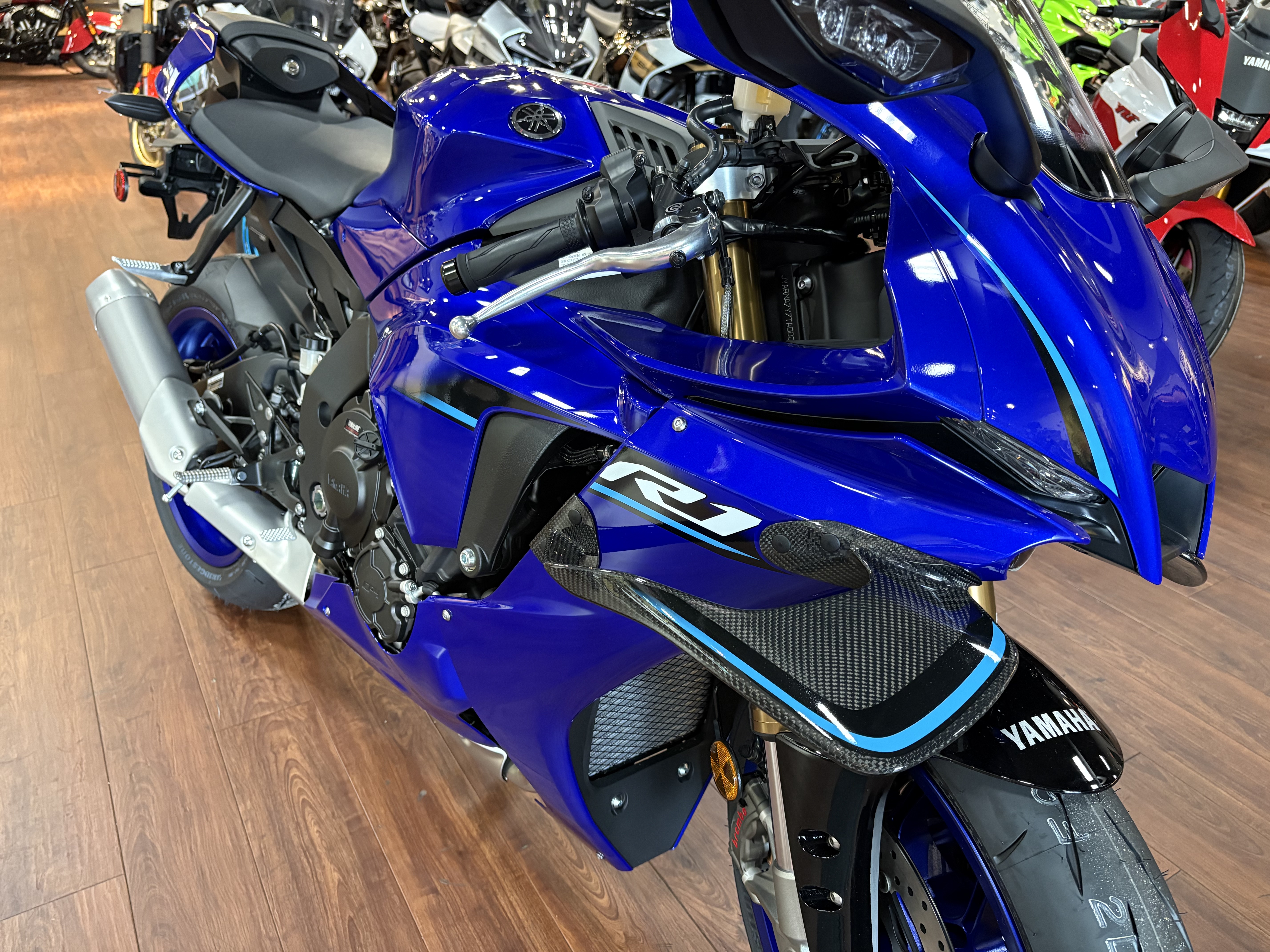 2026 Yamaha YZF-R1 SPORT BIKE