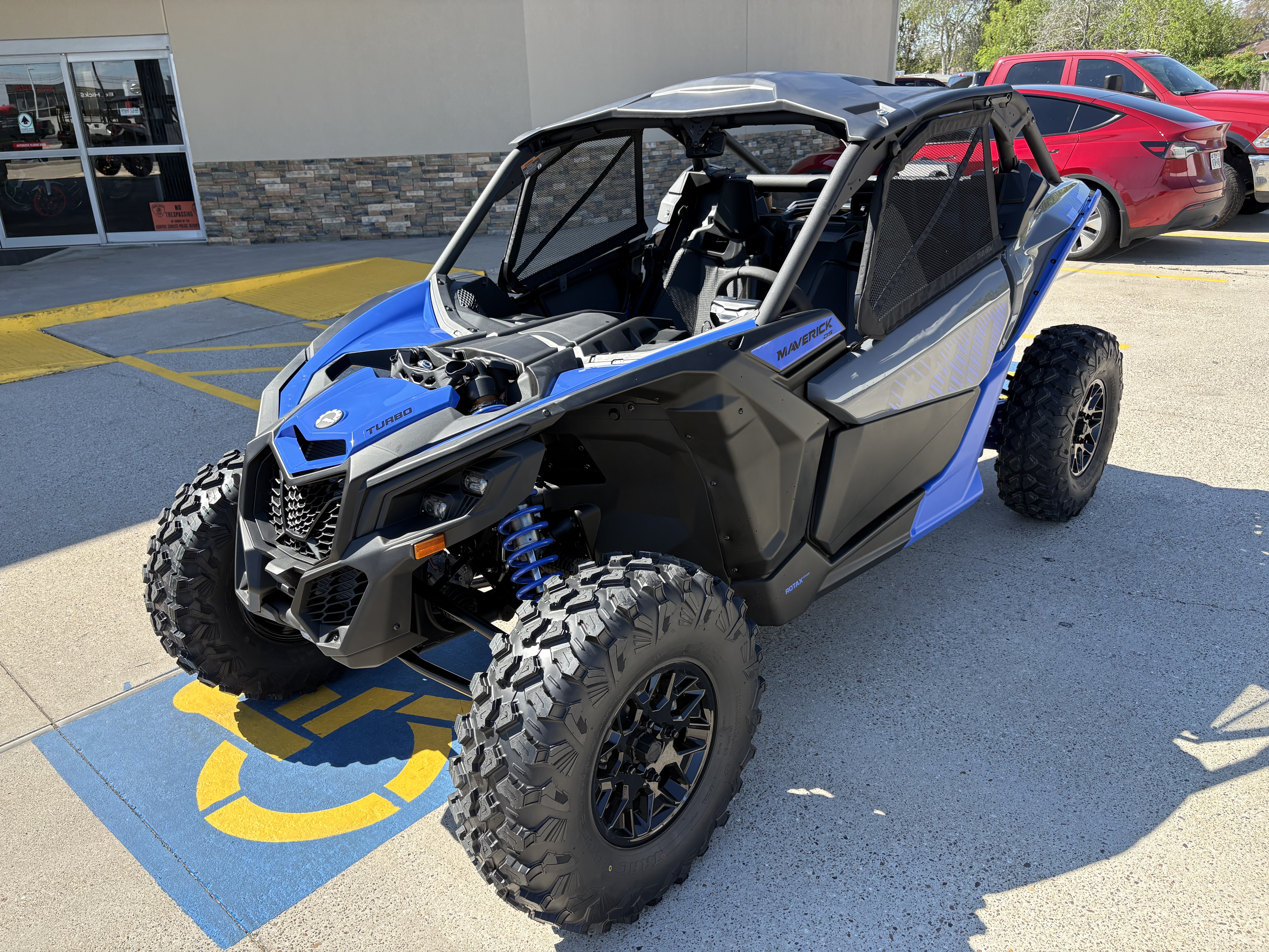 2027 Can-Am Maverick X3 DS Turbo Side x Side