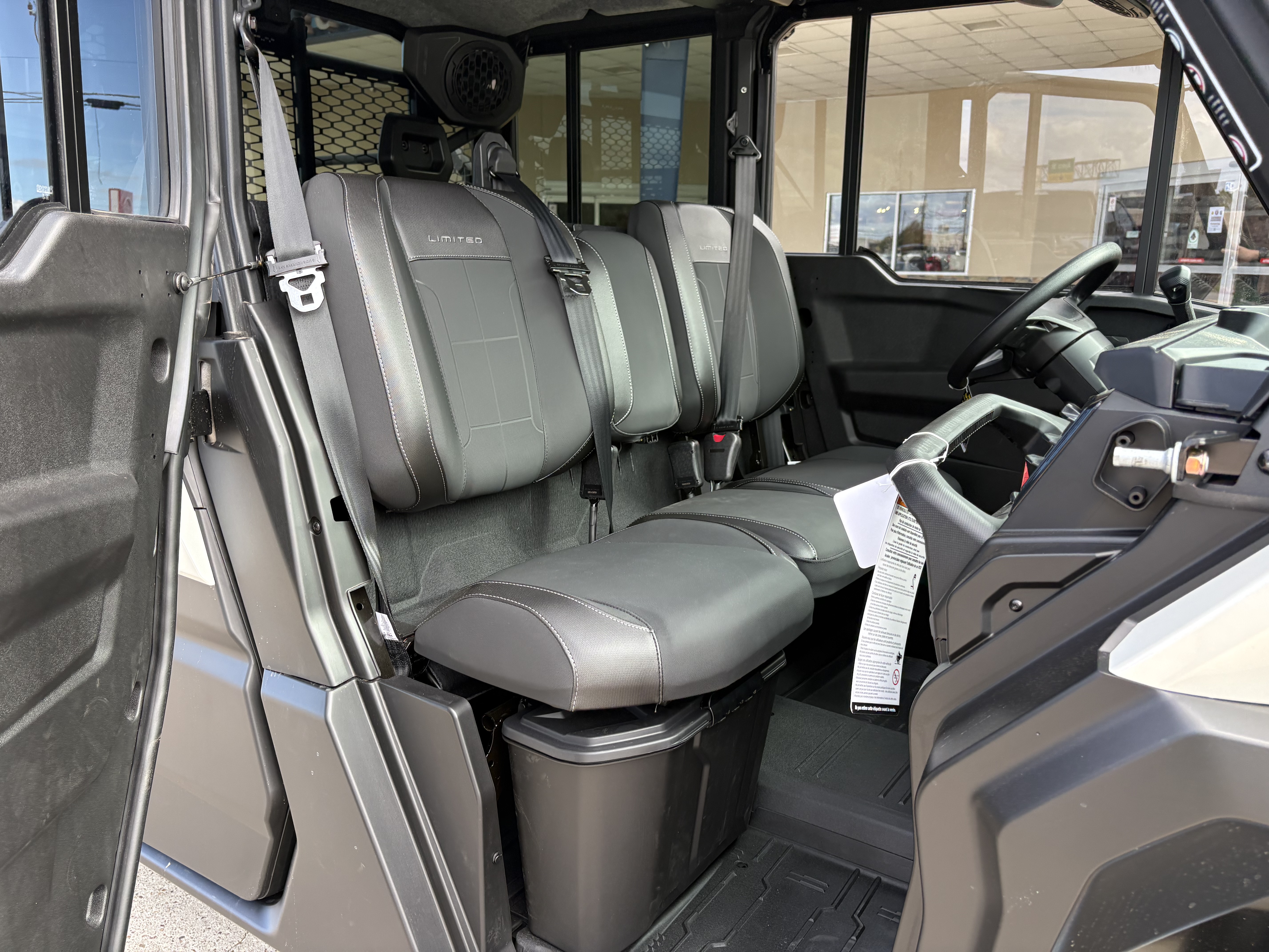 2027 Can-Am Defender XU MAX Limited UTILITY VEHICLE