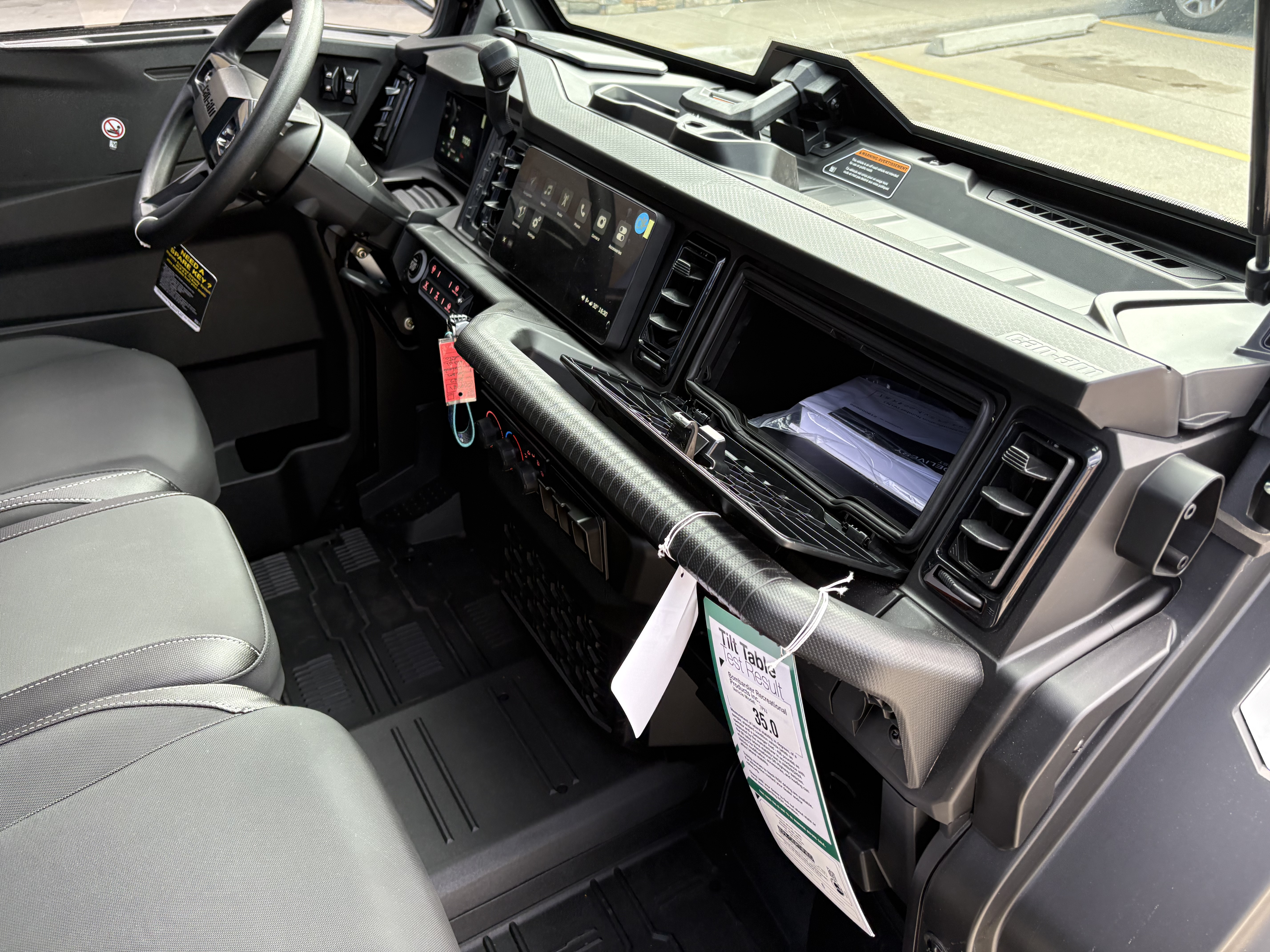 2027 Can-Am Defender XU MAX Limited UTILITY VEHICLE