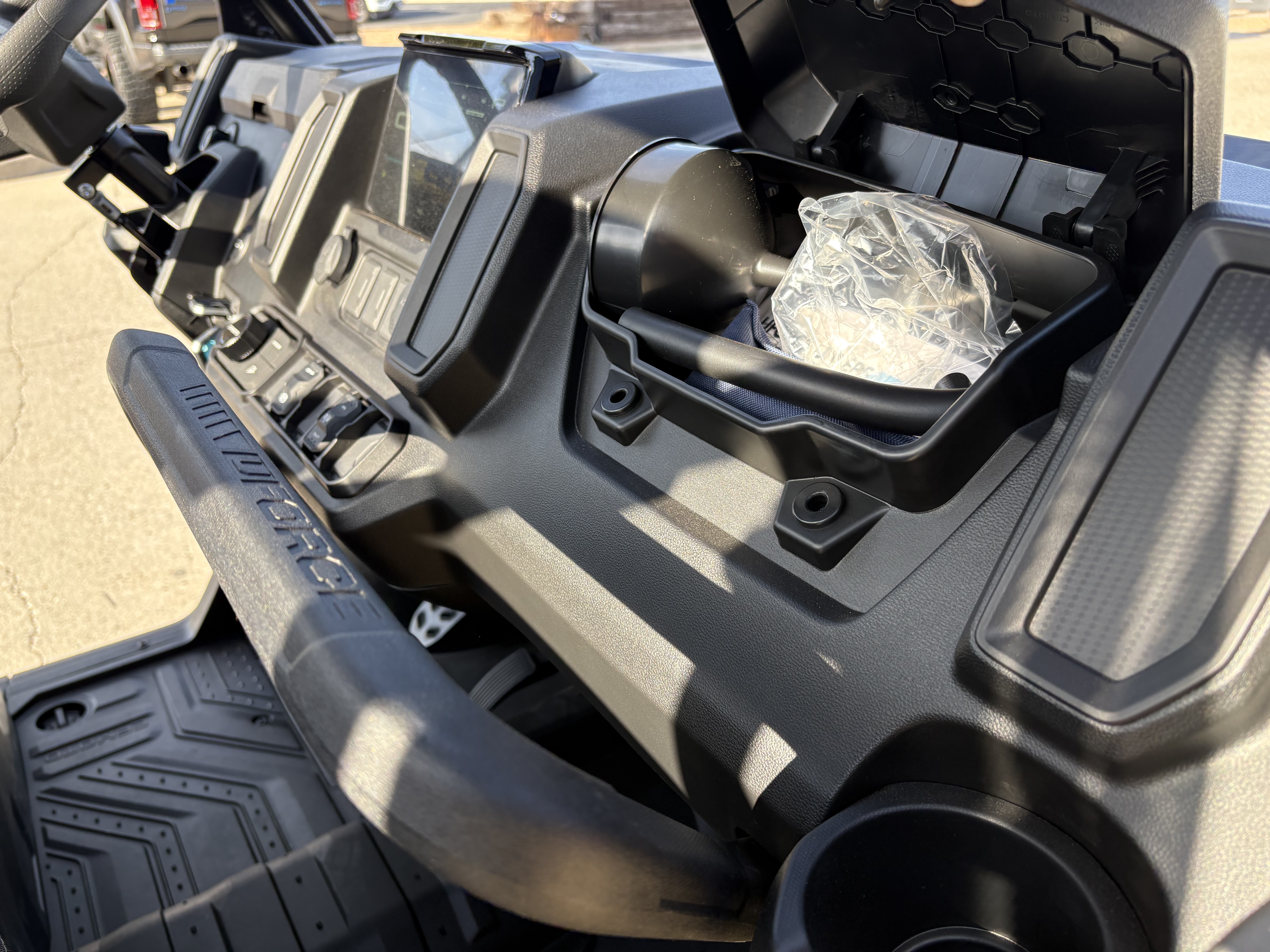 2027 CFMOTO UFORCE U10 EPS UTILITY VEHICLE