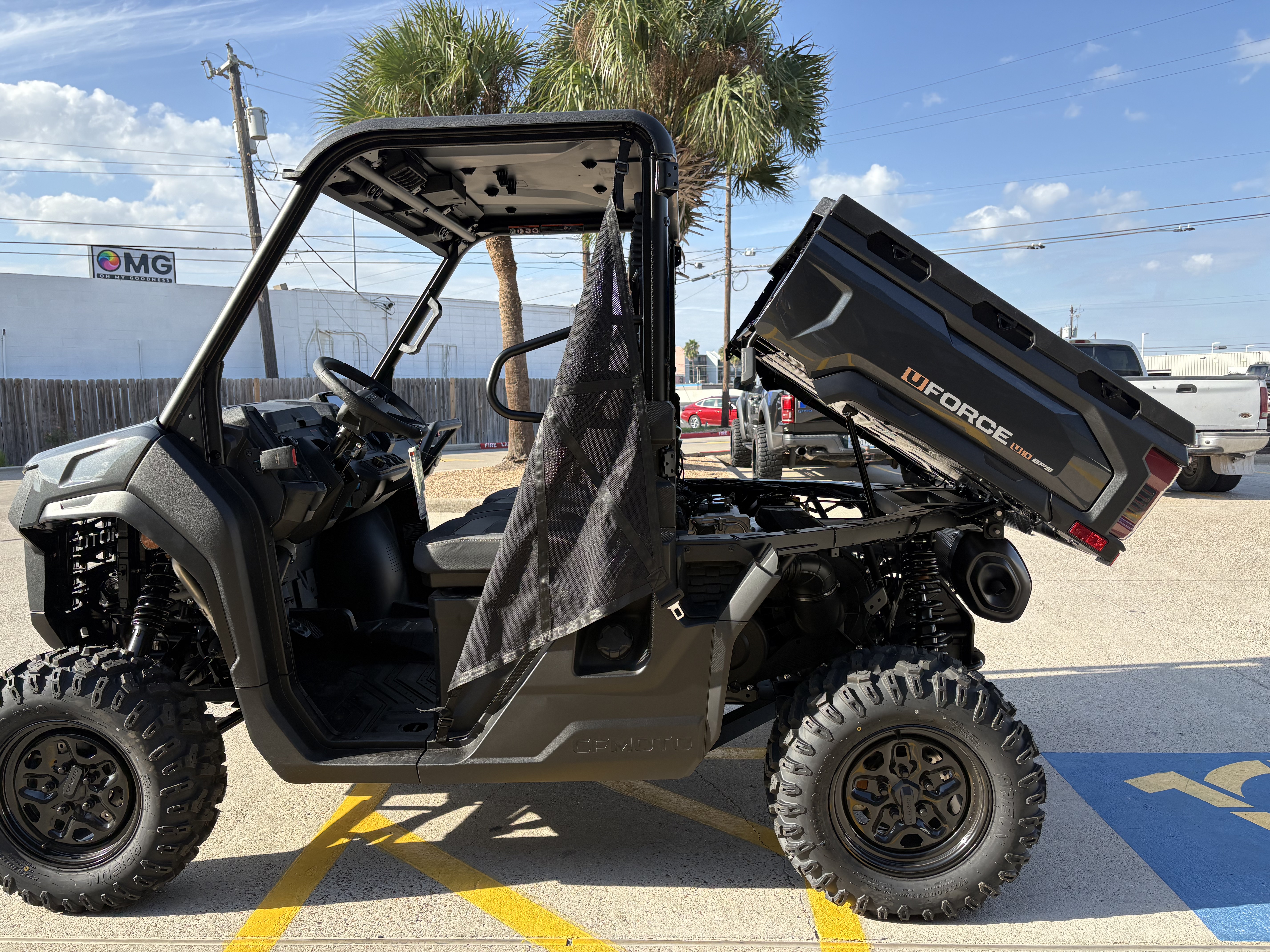 2027 CFMOTO UFORCE U10 EPS UTILITY VEHICLE