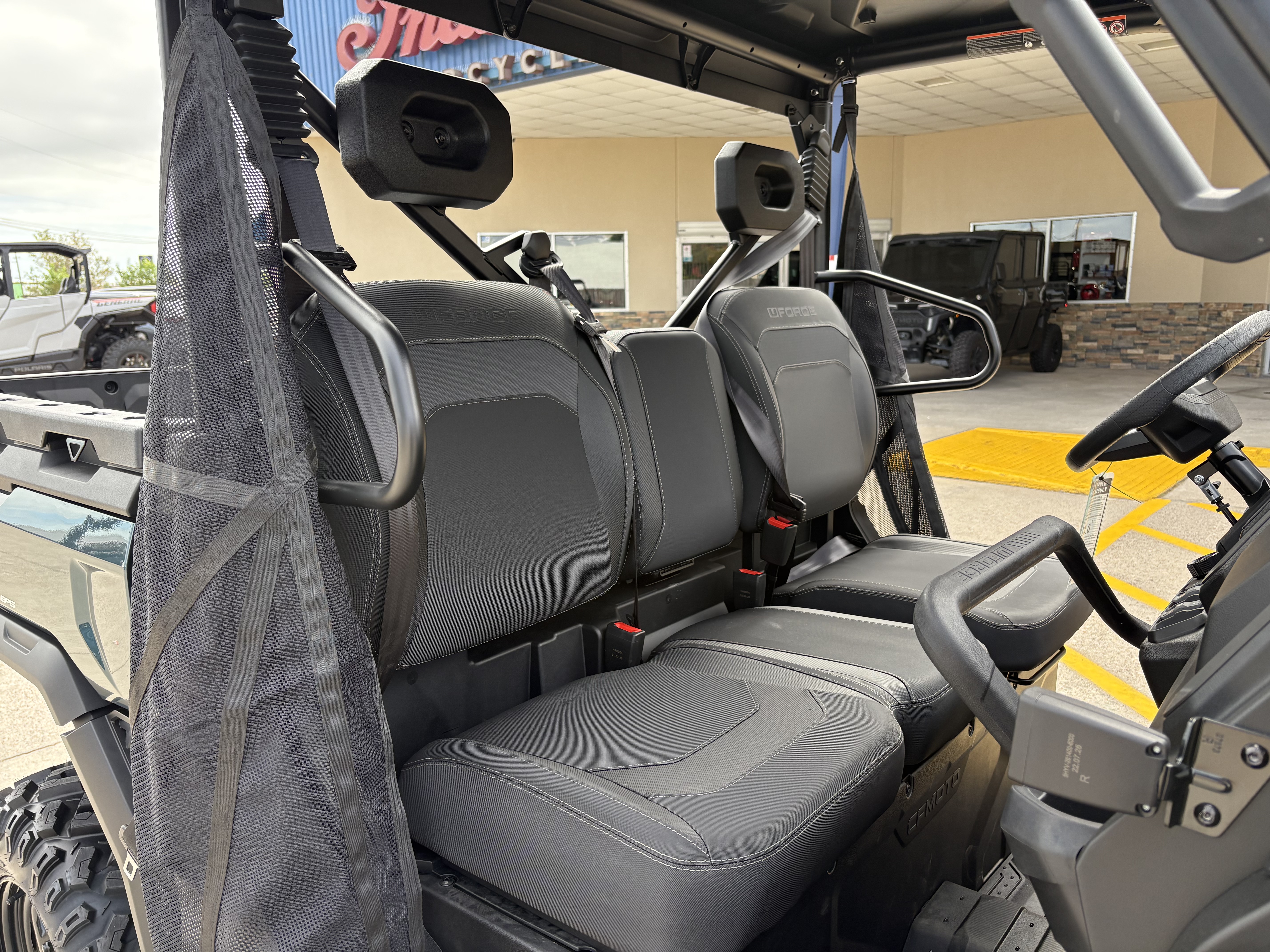 2027 CFMOTO UFORCE U10 EPS UTILITY VEHICLE