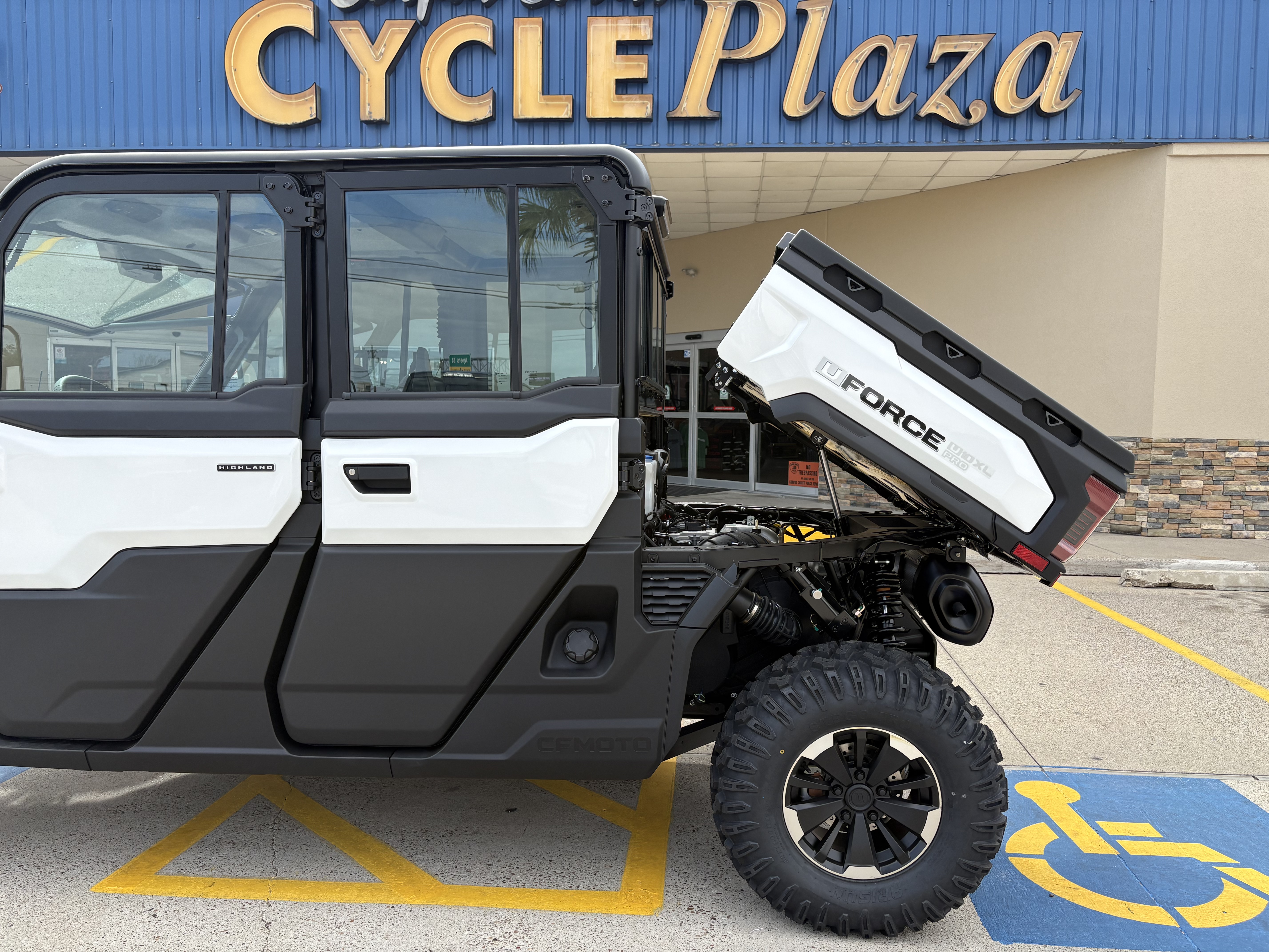 2027 CFMOTO UFORCE U10 XL Pro Highland EPS UTILITY VEHICLE