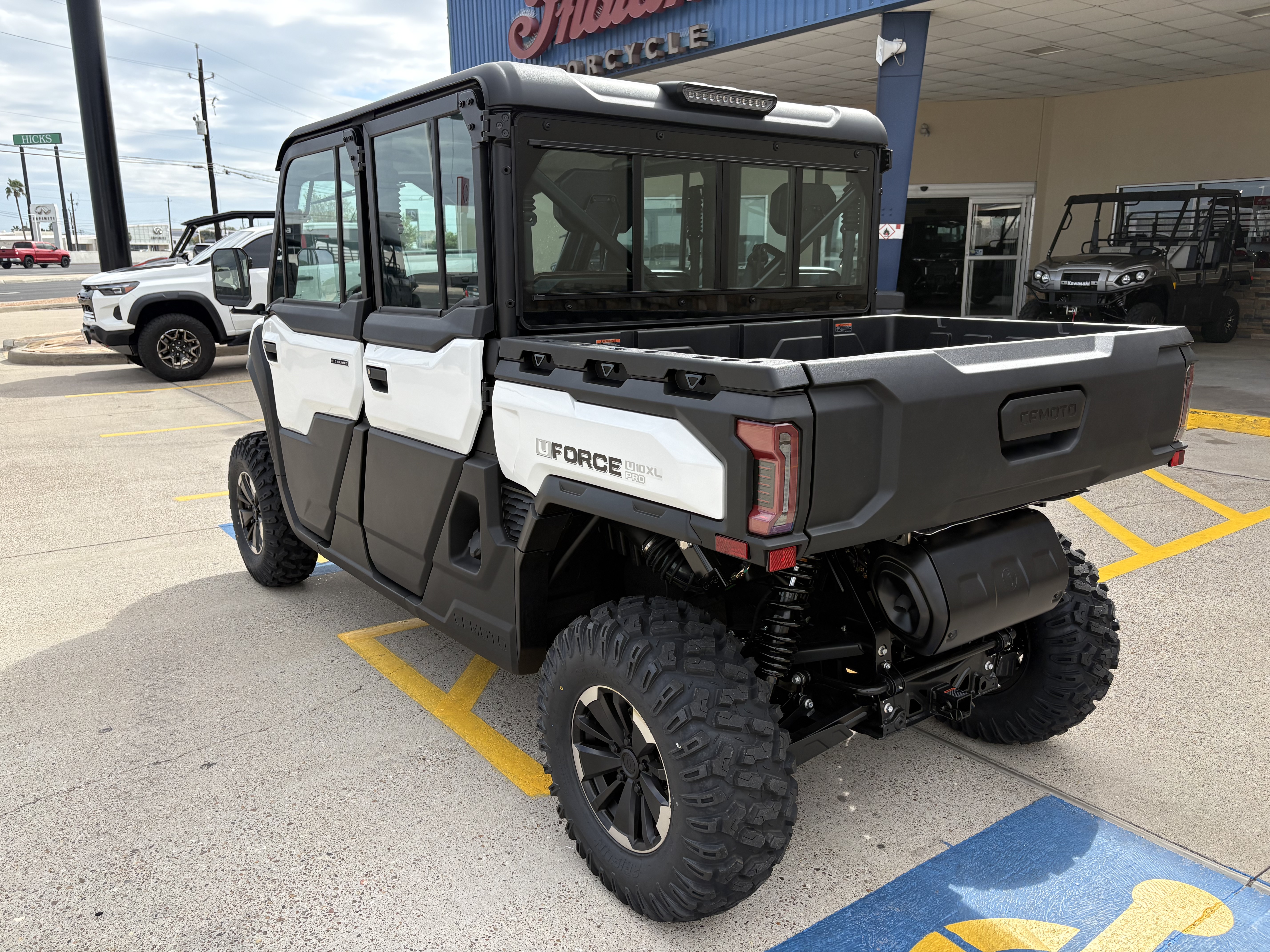 2027 CFMOTO UFORCE U10 XL Pro Highland EPS UTILITY VEHICLE