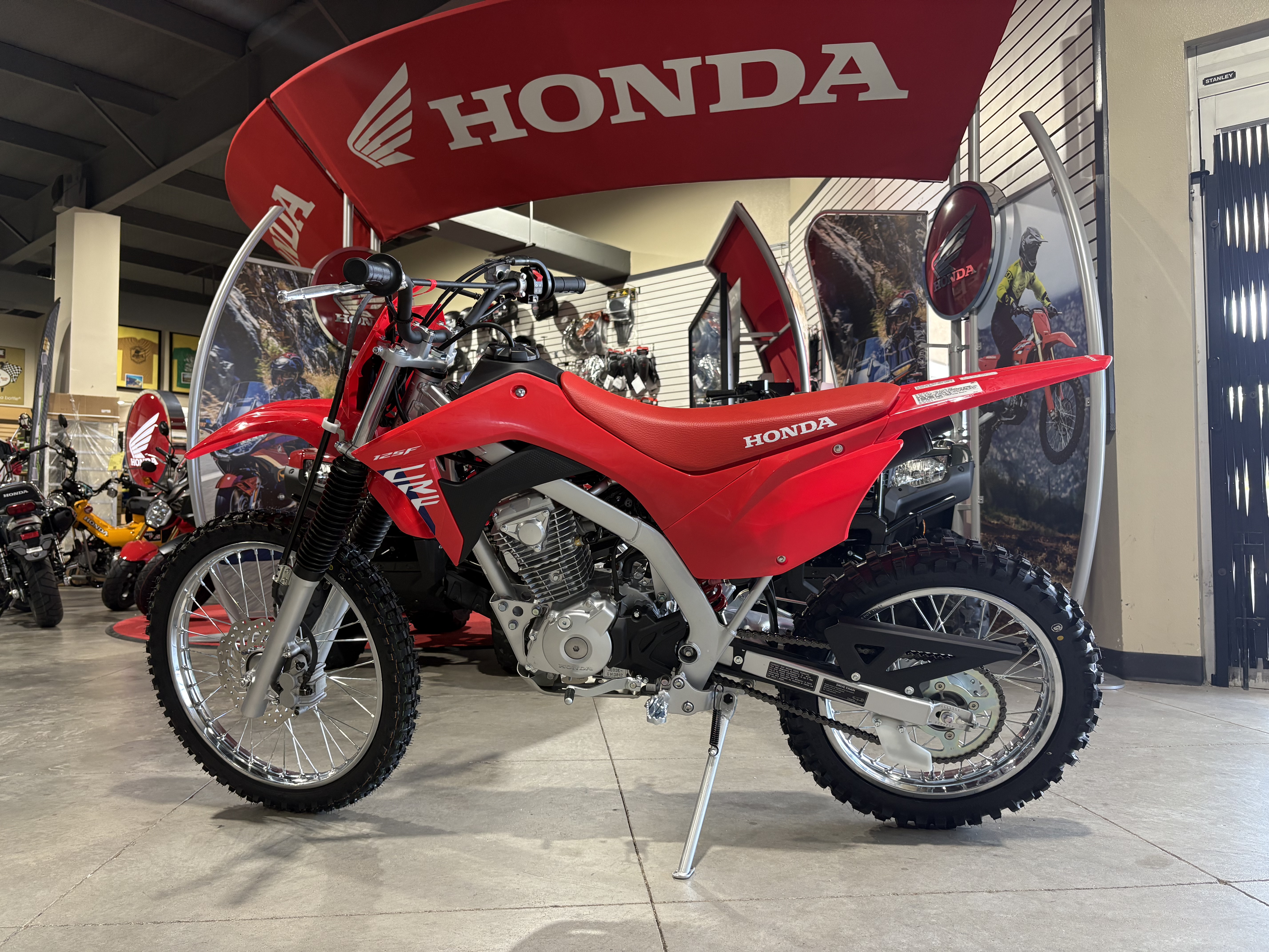 2027 HONDA CRF125F Big Wheel DIRT BIKE
