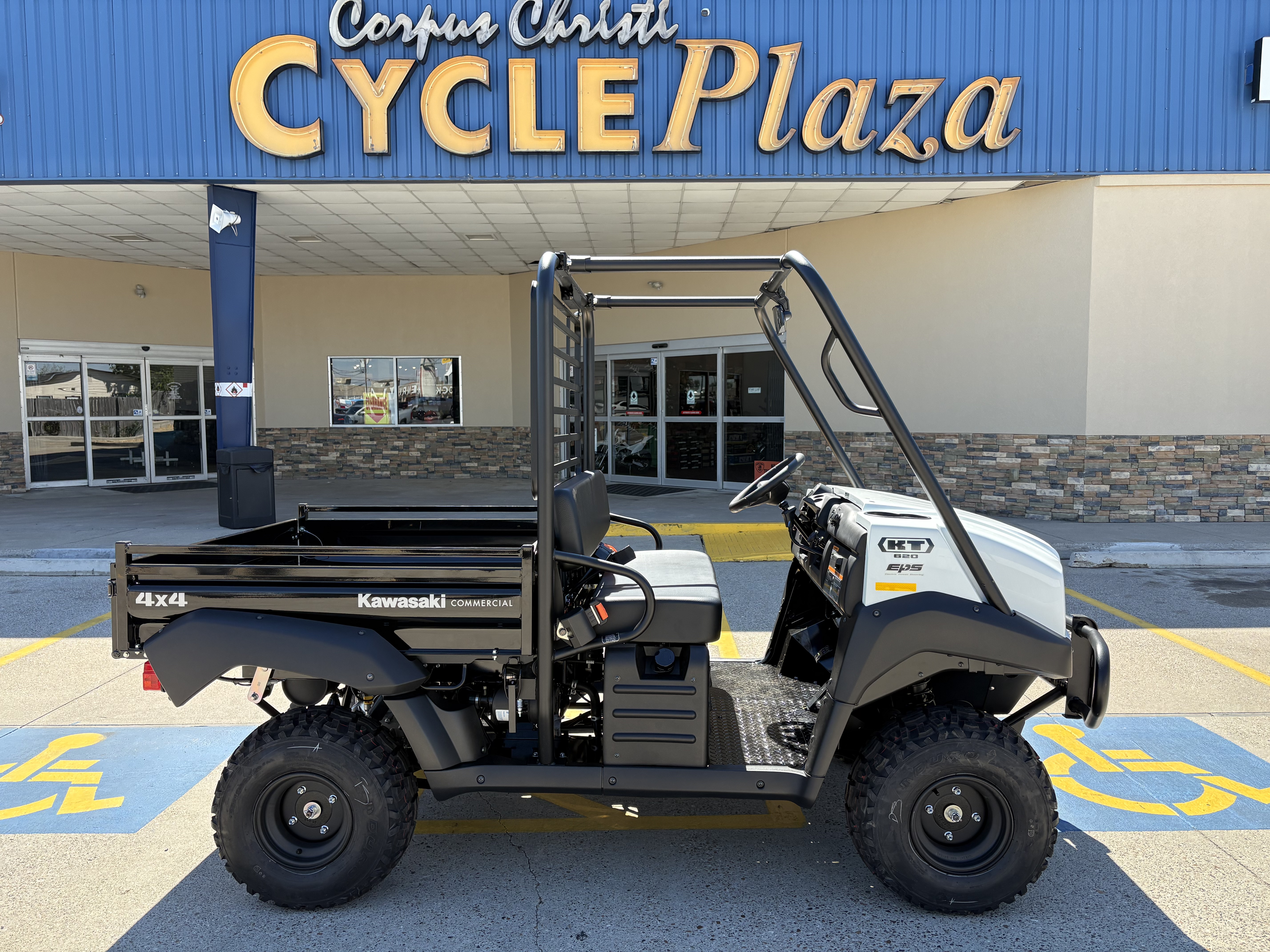 2027 KAWASAKI KT620 4X4 UTILITY VEHICLE
