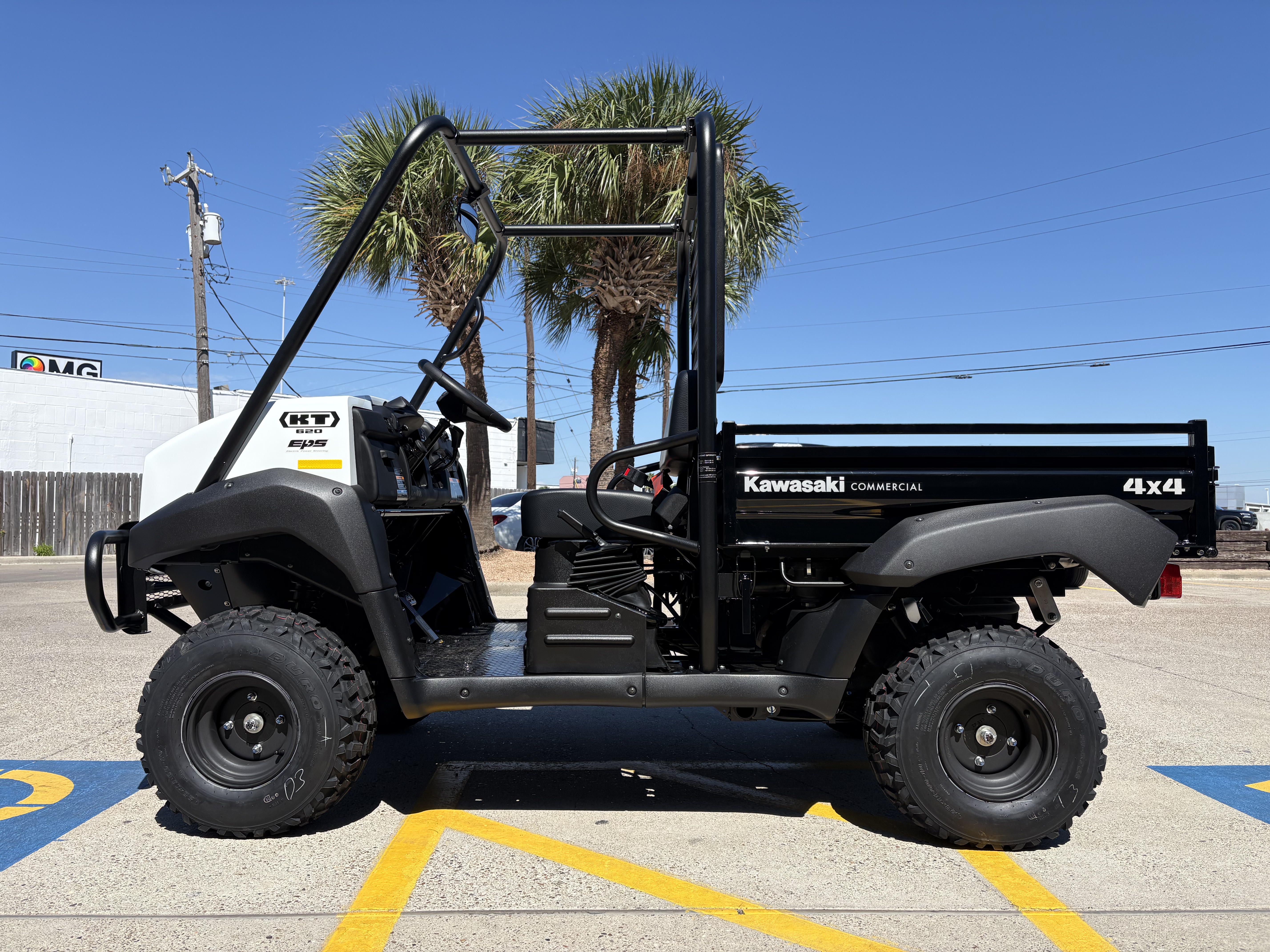 2027 KAWASAKI KT620 4X4 UTILITY VEHICLE