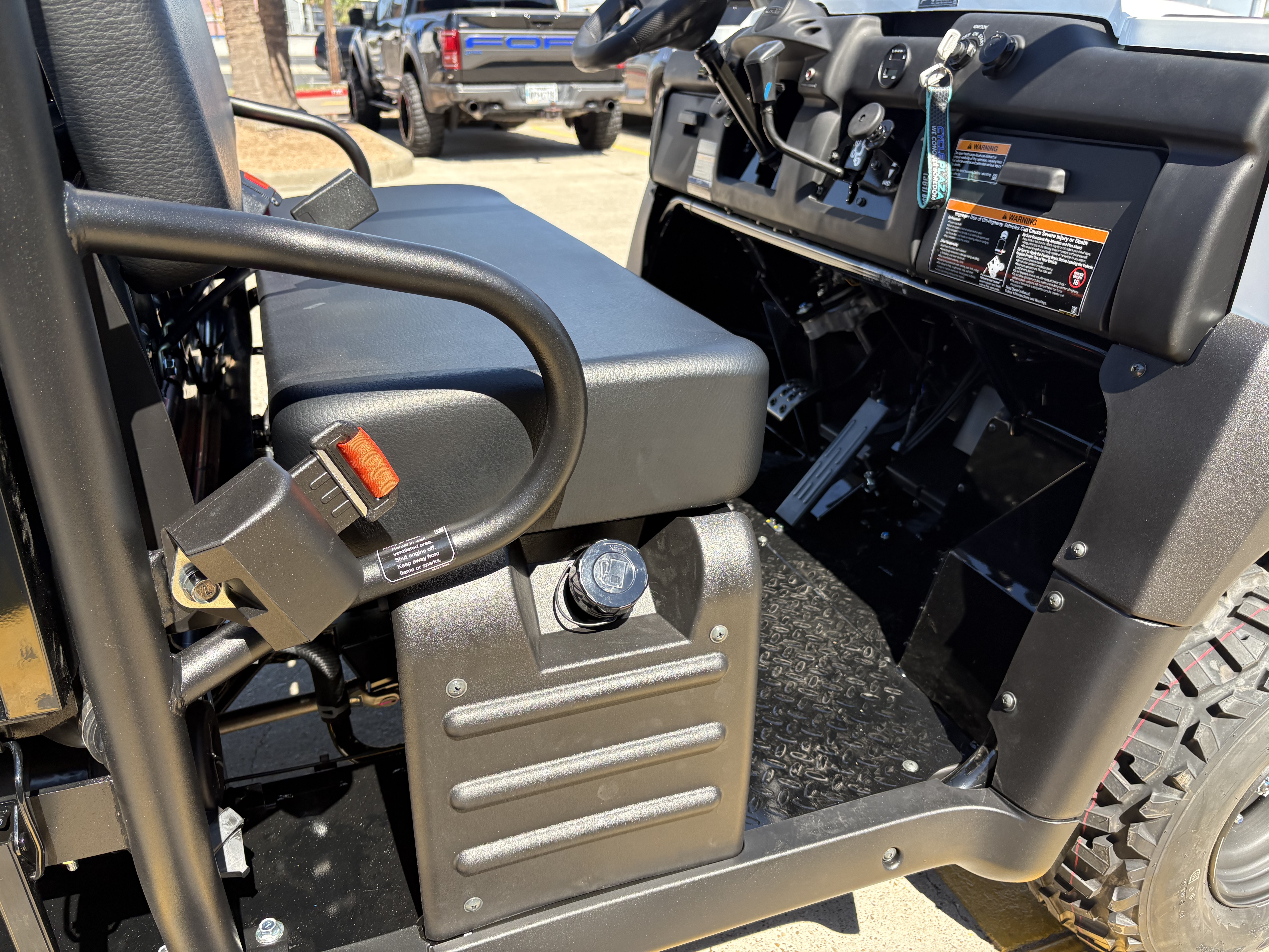 2027 KAWASAKI KT620 4X4 UTILITY VEHICLE