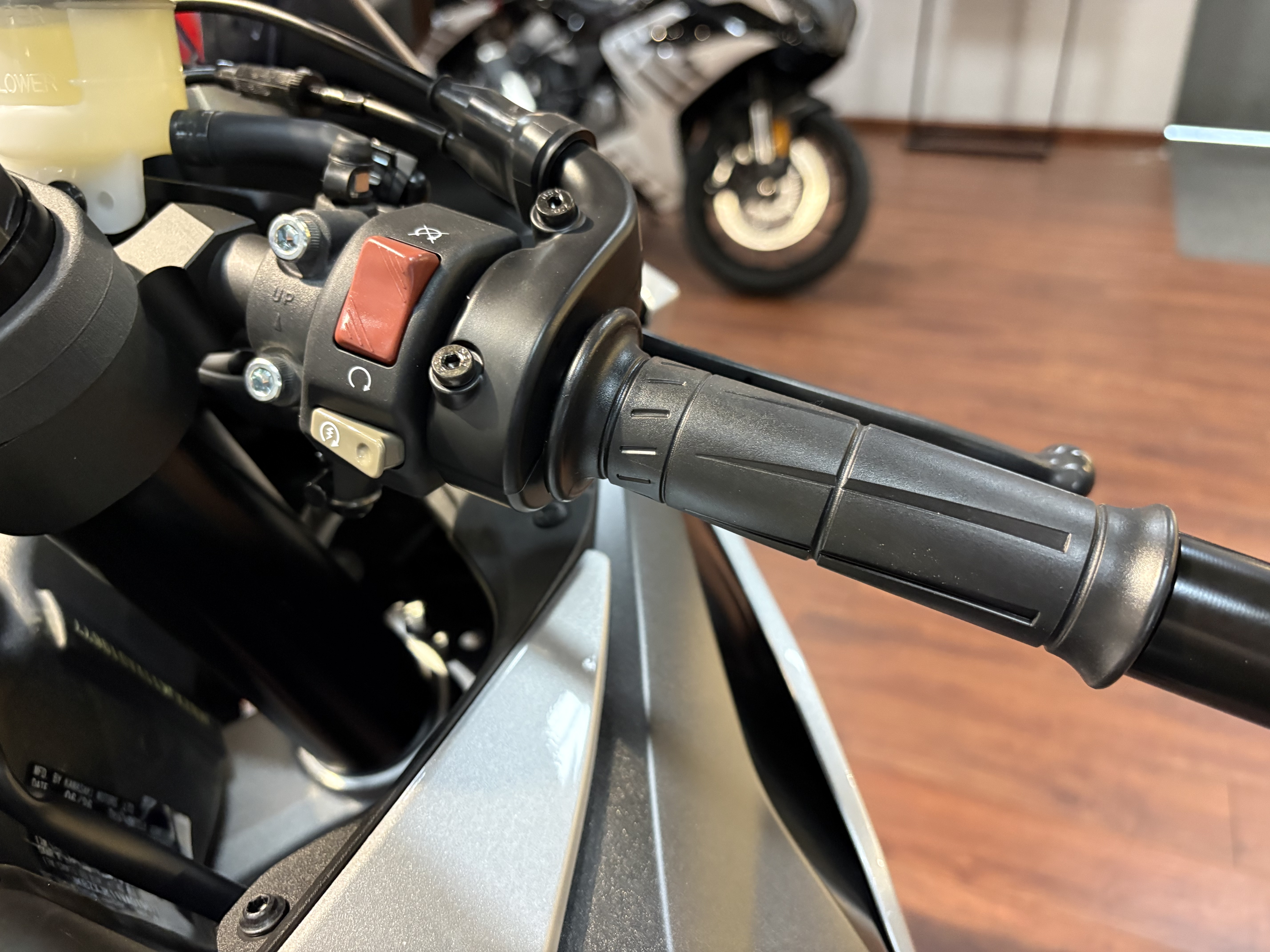2027 Kawasaki NINJA ZX-6R ABS SPORT BIKE