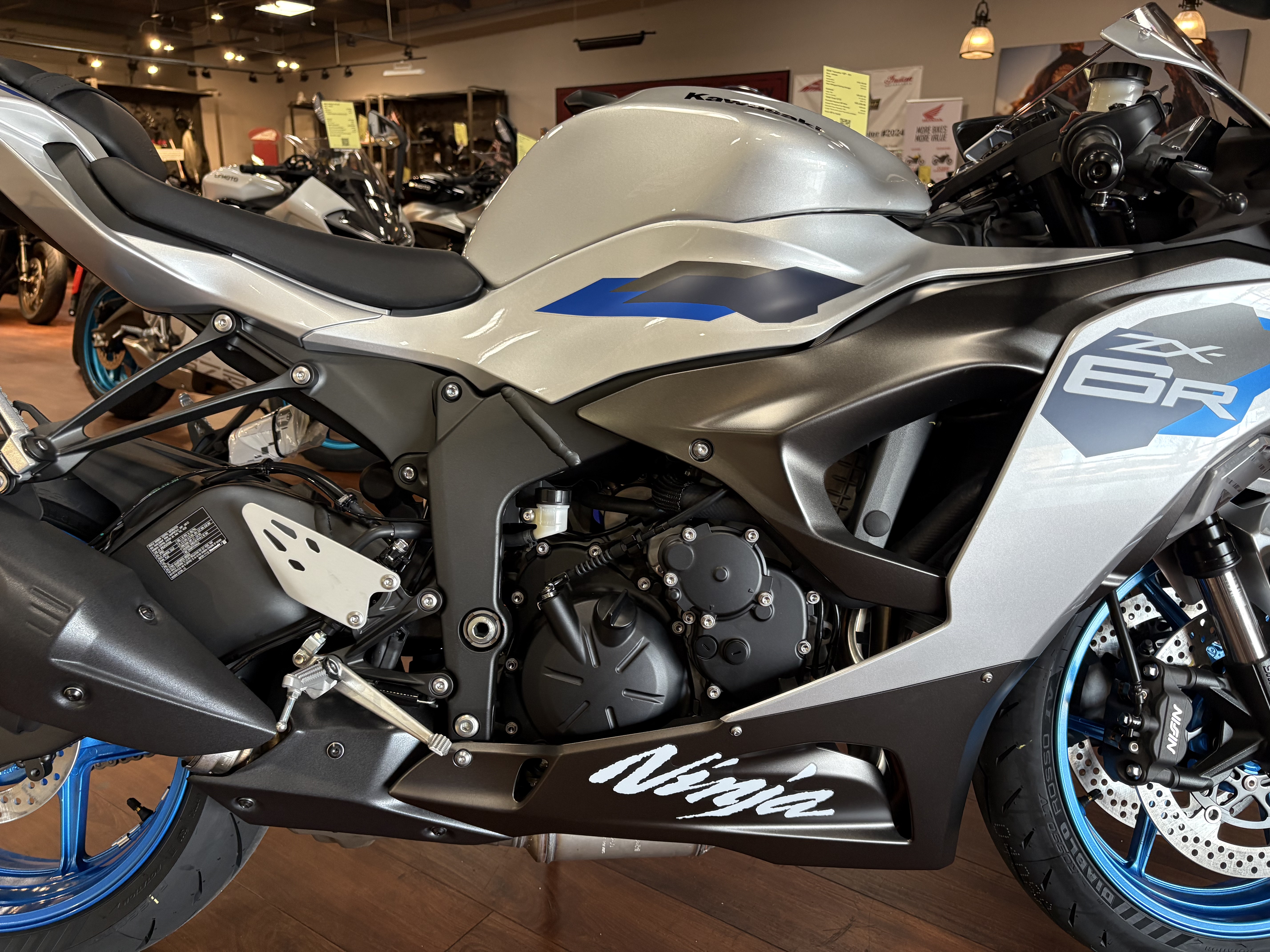 2027 Kawasaki NINJA ZX-6R ABS SPORT BIKE